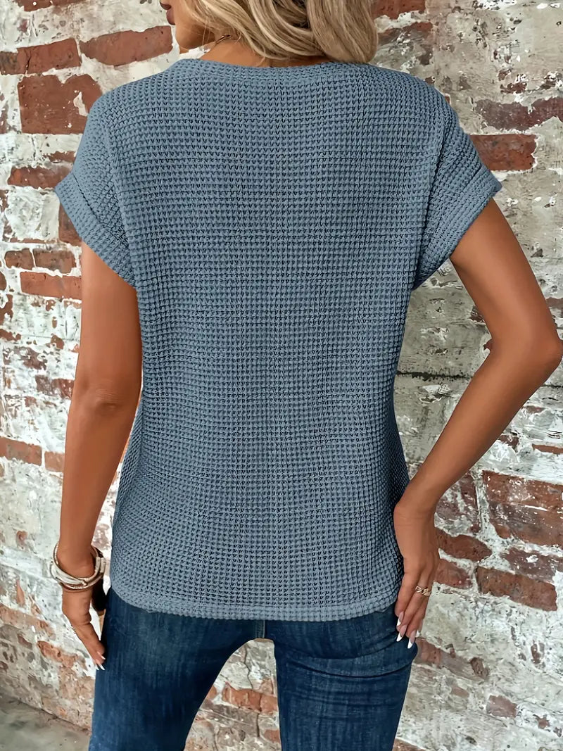Women's T-shirt | Round neckline, batwing sleeves | Shaped hem