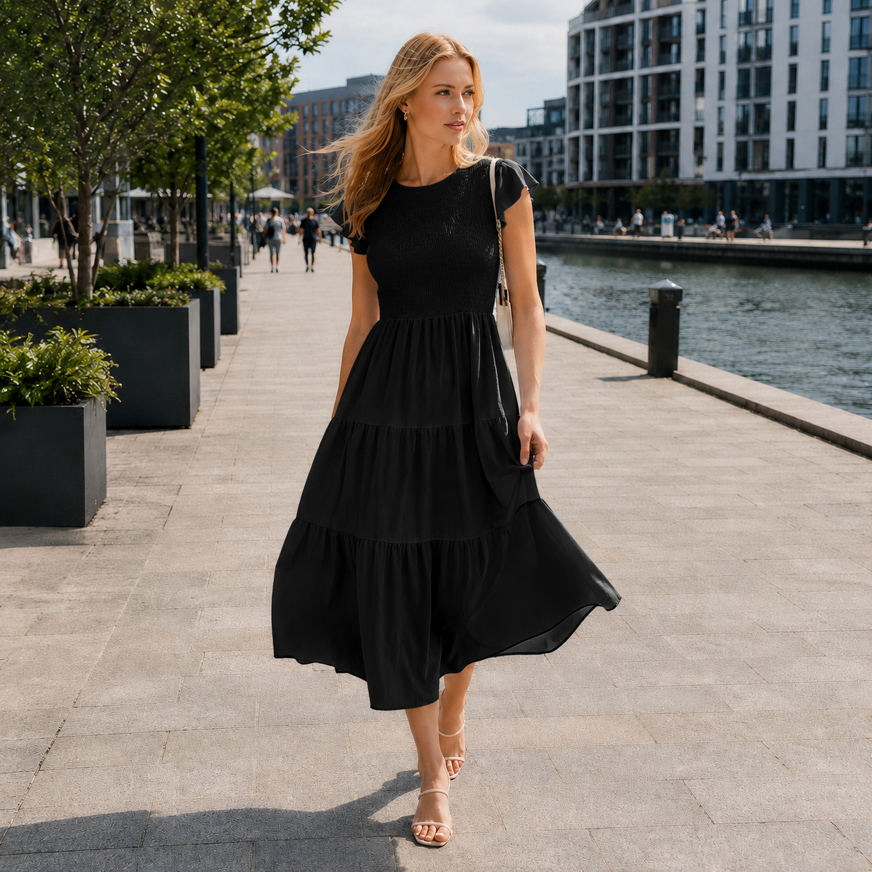 Summer dress with ruffles and pockets