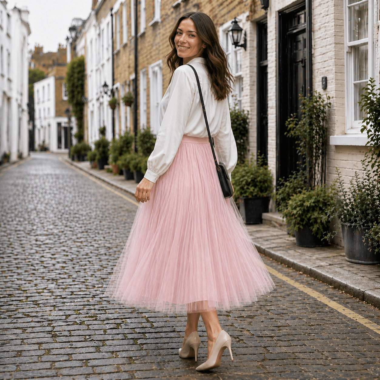 High-waisted midi skirt | Stylish design | Comfortable fit