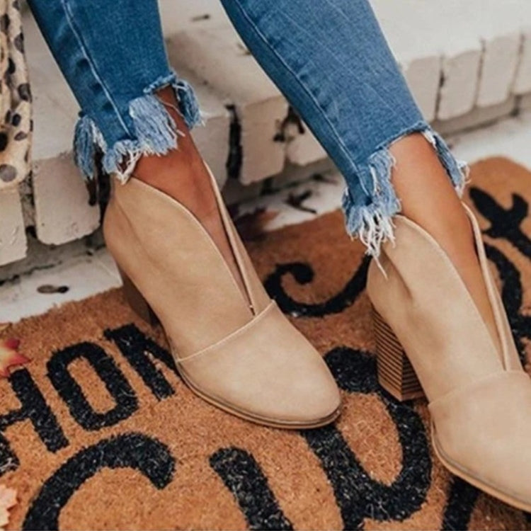 Leather ankle boots for women | V-cut, comfortable | With heels