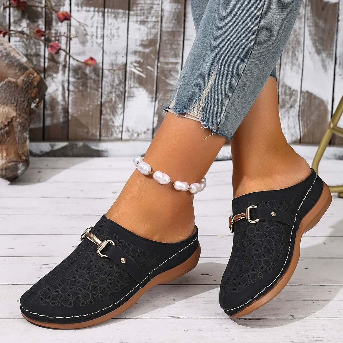 Women's Clogs | Leather, Wide Fit, Lightweight