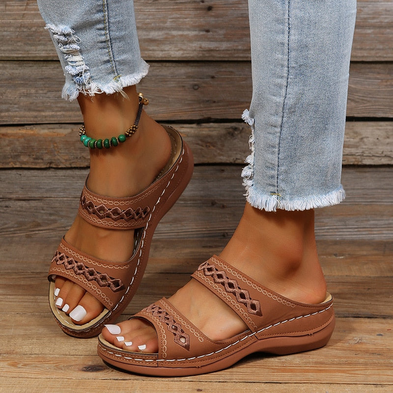 Orthopedic Sandals for Women with Ergonomic Pressure Distribution for Everyday Use