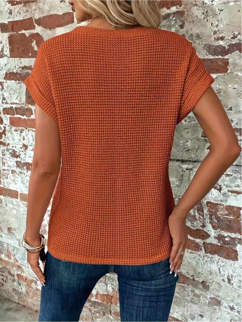 Women's T-shirt | Round neckline, batwing sleeves | Shaped hem