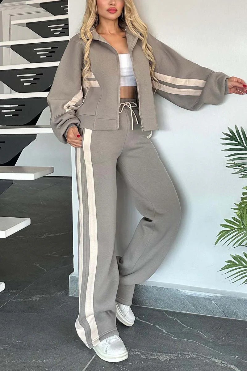 Women's Running Outfit with Stripes | Two-Piece Set | Comfortable Casual Style