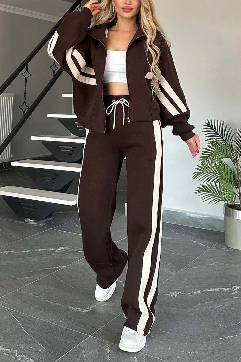 Women's Running Outfit with Stripes | Two-Piece Set | Comfortable Casual Style