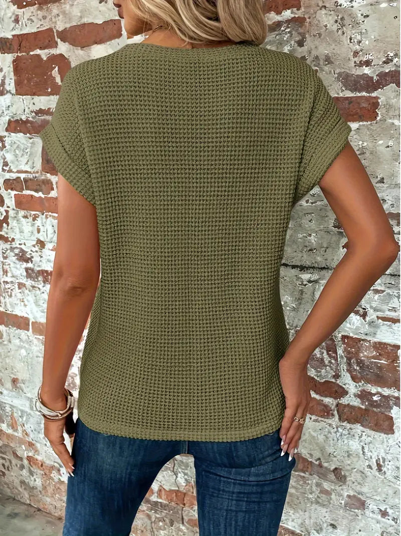 Women's T-shirt | Round neckline, batwing sleeves | Shaped hem