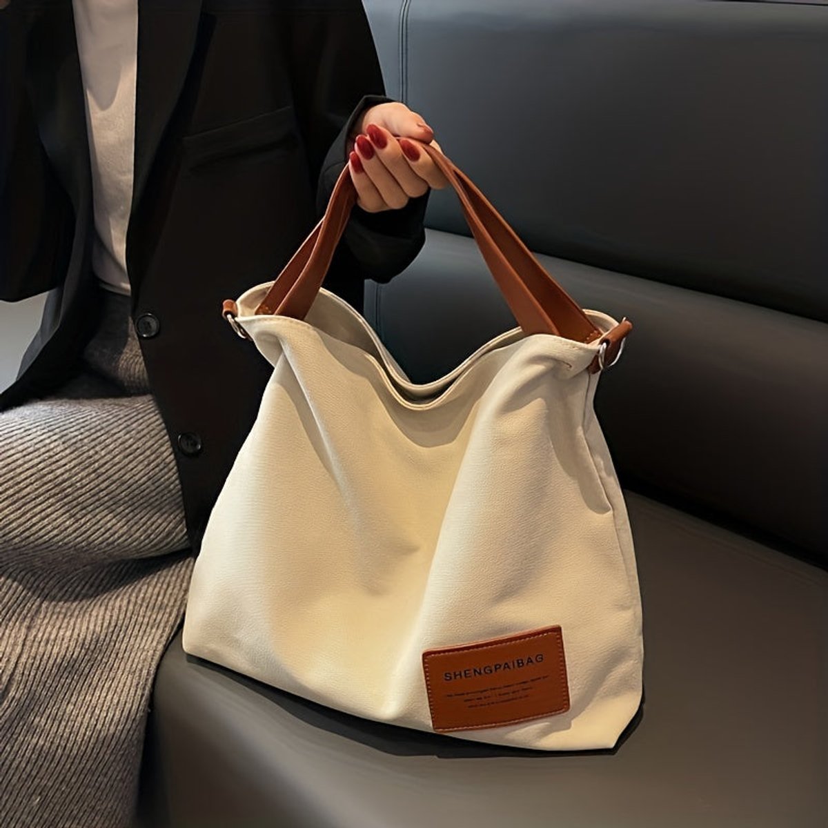 Canvas shopping bag | Adjustable shoulder strap | Eco-friendly