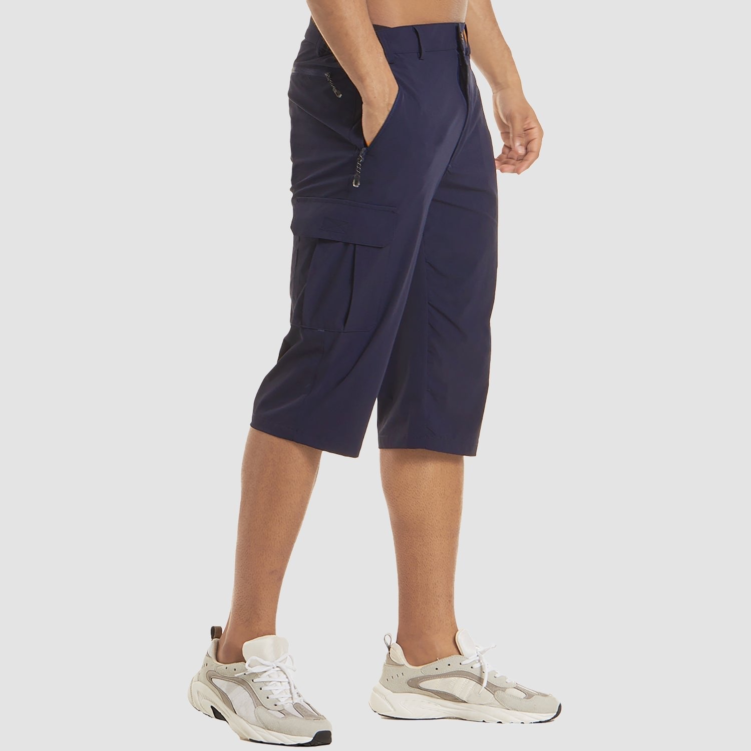 Men's knee-length cargo shorts | with side pockets