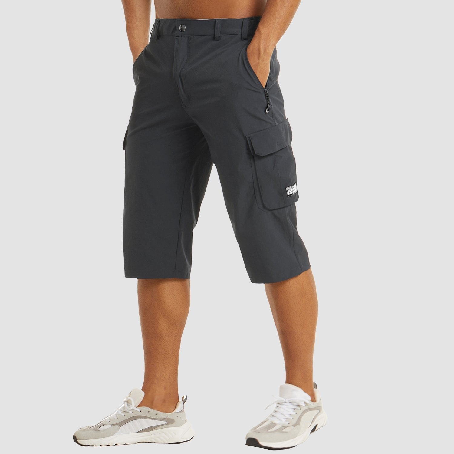 Men's knee-length cargo shorts | with side pockets
